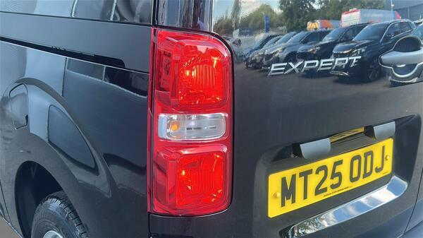 Peugeot Expert Professional Medium White #3
