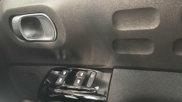 Citroen C3 1.2 Puretech Plus White #34