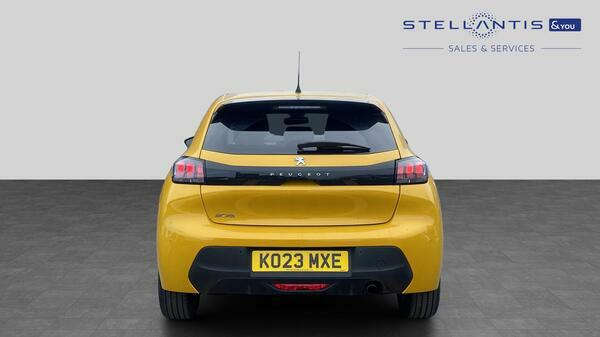 Peugeot 208 1.2 Puretech Active Premium Hatchback  #4