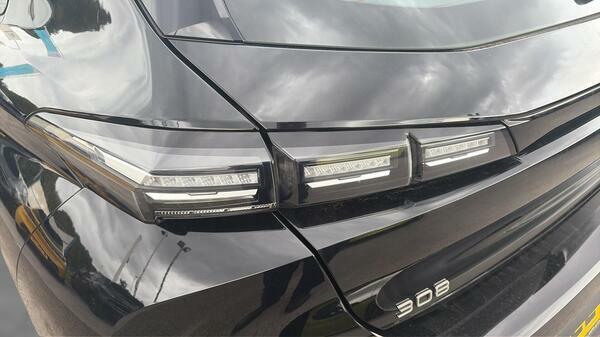 Peugeot 308 1.2 Puretech Active Premium Hatchback E Black #5
