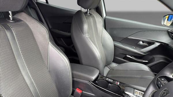 Peugeot 2008 Active Grey #18