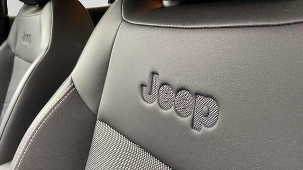 Jeep Avenger 54Kwh E Summit Suv Yellow #24