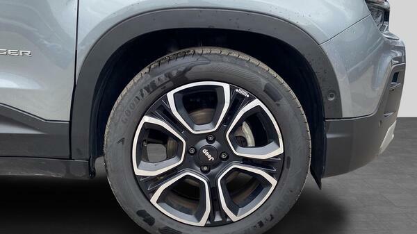 Jeep Avenger 54Kwh E Summit Suv Yellow #13