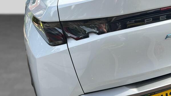 Peugeot 3008 73Kwh Gt Suv 11Kw Charger 210 #5