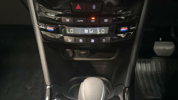 Peugeot 2008 1.2 Puretech Active 82 Bhp Grey #24