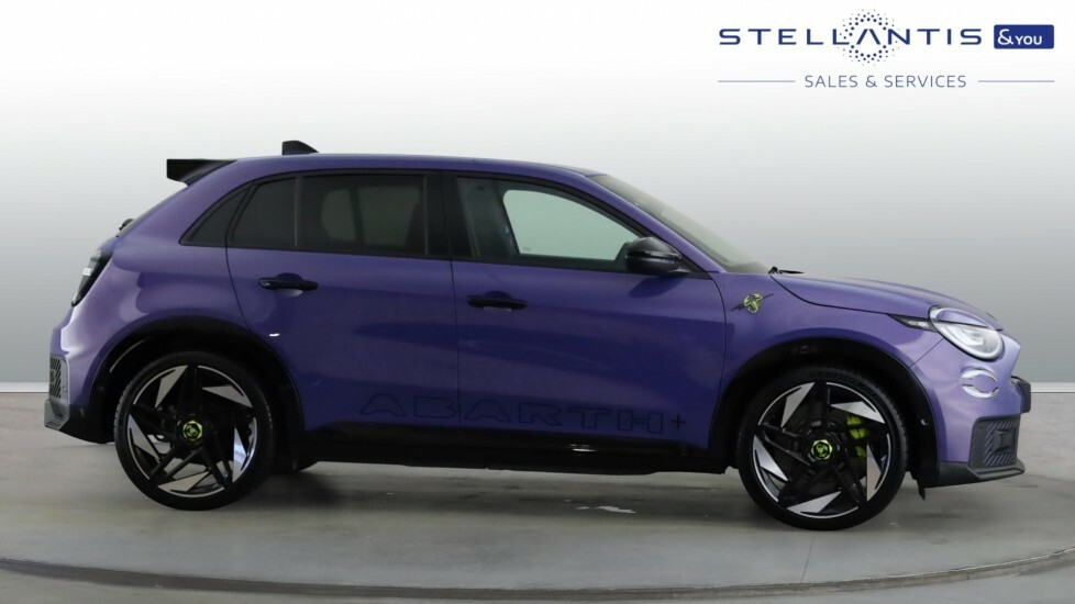 Abarth 600e 207Kw Scorpionissima 54Kwh Purple #4