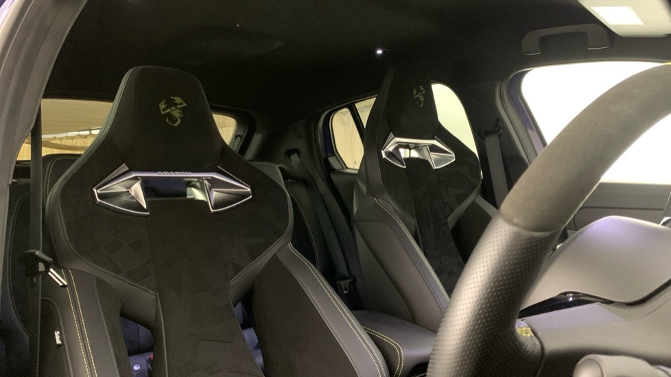 Abarth 600e 207Kw Scorpionissima 54Kwh Purple #39