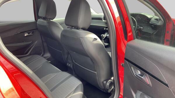 Peugeot 208 Hatchback #42