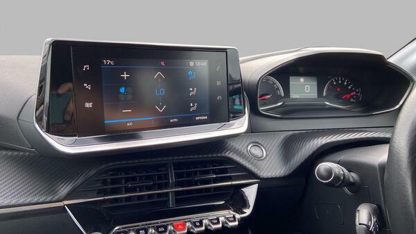 Peugeot 208 Hatchback #44