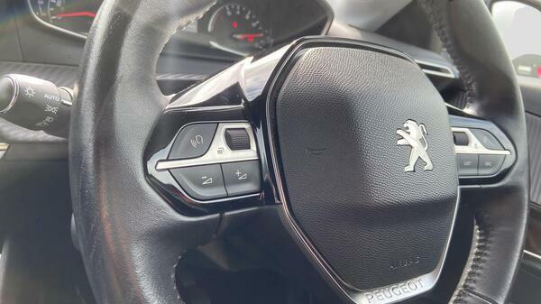 Peugeot 208 Hatchback #20