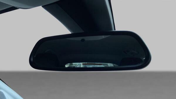 Peugeot 208 Hatchback #35