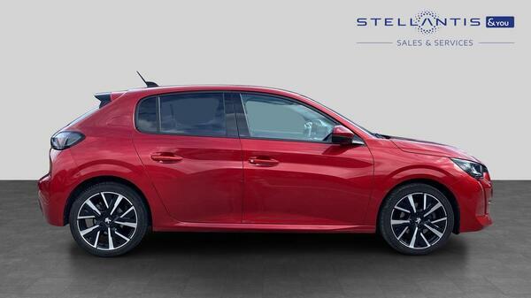 Peugeot 208 Hatchback #2