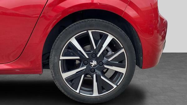 Peugeot 208 Hatchback #12