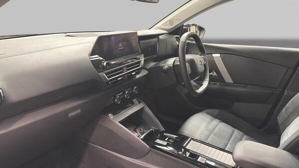 Citroen e-C4 100Kw E-series 50Kwh Hatchback Black #15