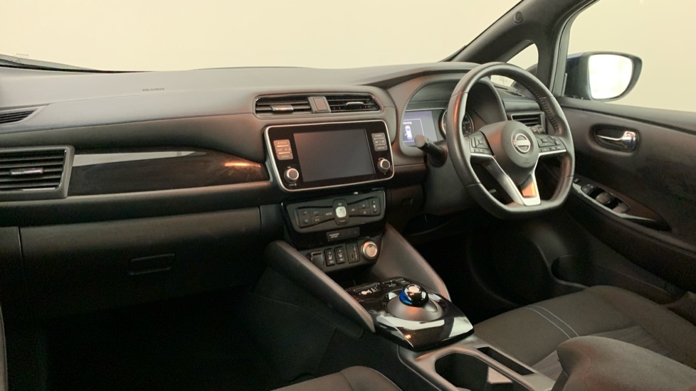 Nissan Leaf 39Kwh N-connecta Hatchback 150 #2