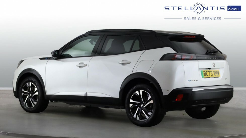 Peugeot e-2008 50Kwh Gt Suv 7Kw Charger 136 #3