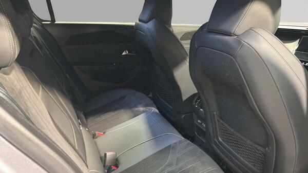 Peugeot 308 1.2 Puretech Active Premium Hatchback E #36