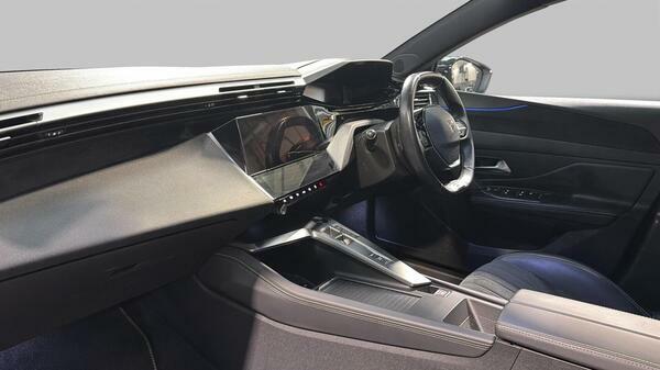 Peugeot 308 1.2 Puretech Active Premium Hatchback E #15
