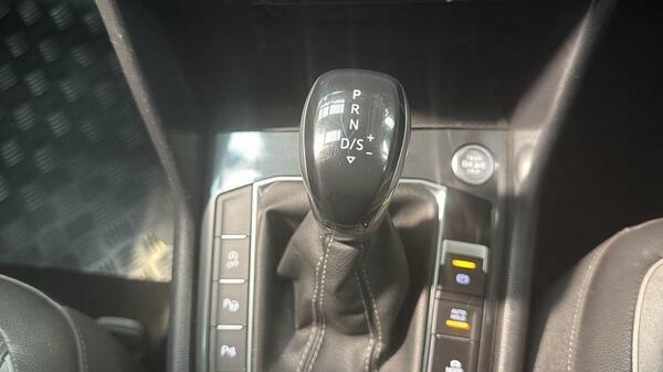 Volkswagen Tiguan Elegance Silver #26