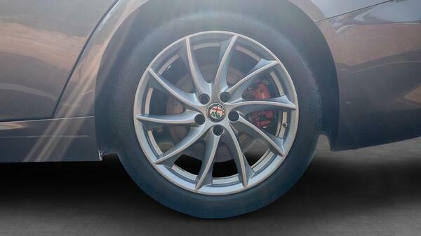 Alfa Romeo Giulia Td Speciale Saloon Grey #13