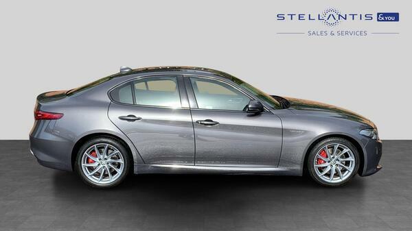 Alfa Romeo Giulia 2.0T Veloce Saloon Euro 6 Ss 2  #2