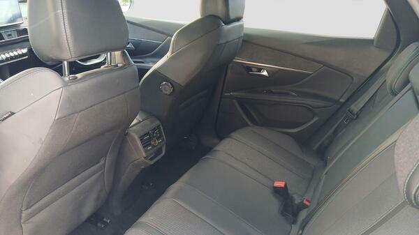 Peugeot 3008 Puretech Ss Active Premium Plus Black #40
