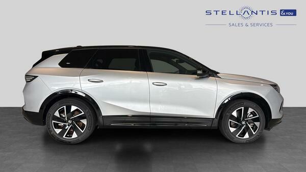 Vauxhall Grandland 73Kwh Gs Suv 213 Ps #2