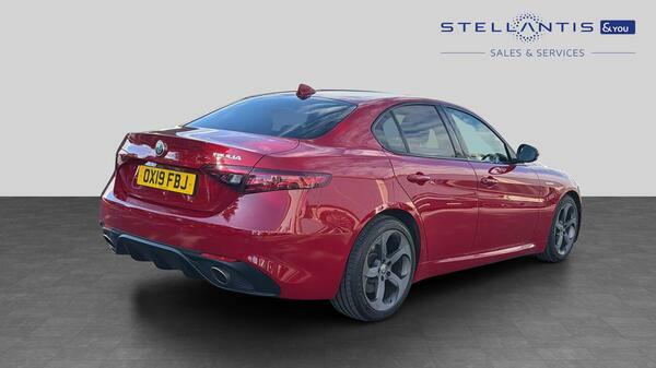 Alfa Romeo Giulia 2.0T Veloce Saloon Euro 6 Ss 2 Red #3