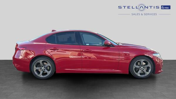 Alfa Romeo Giulia 2.0T Veloce Saloon Euro 6 Ss 2 Red #2