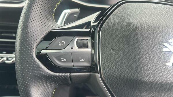 Peugeot 208 1.2 Puretech Active Premium Hatchback White #20