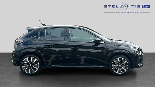 Peugeot 208 1.2 Puretech Active Premium Hatchback White #2