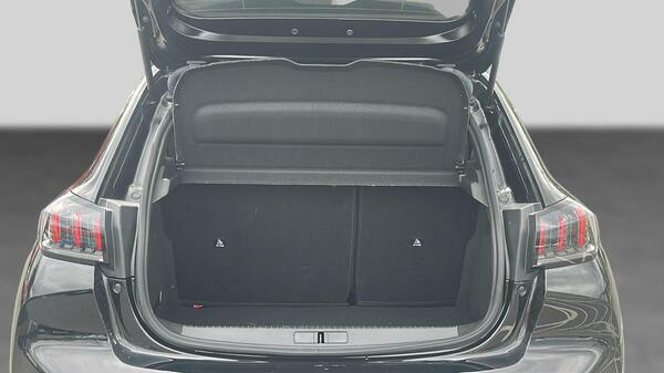 Peugeot 208 1.2 Puretech Active Premium Hatchback White #44