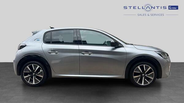 Peugeot e-208 50Kwh Gt Hatchback 11Kw Charger #2