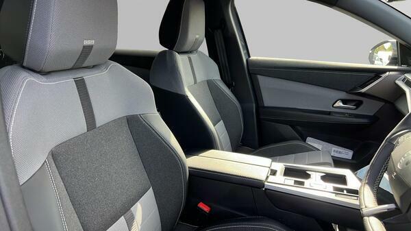 Vauxhall Grandland Ultimate Grey #17