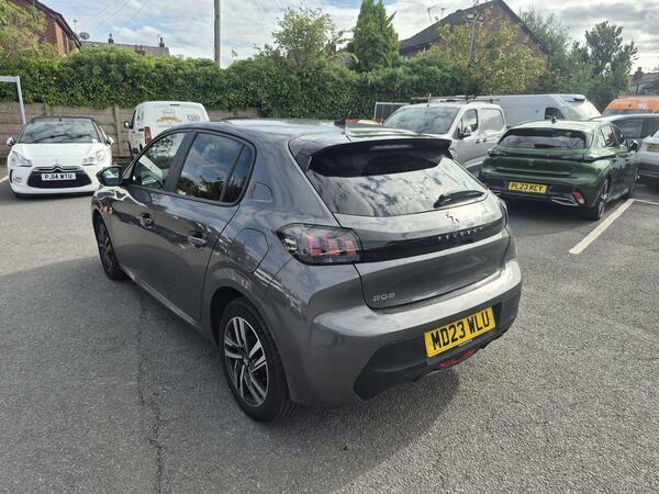 Peugeot 208 1.2 Puretech Active Premium Hatchback  #2