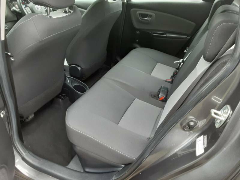 Toyota Yaris 1.5 Vvt-h Icon Tech E-cvt Silver #35