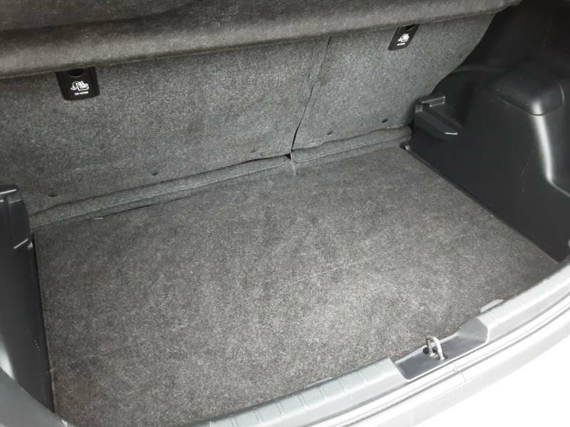 Toyota Yaris 1.5 Vvt-h Icon Tech E-cvt Silver #31