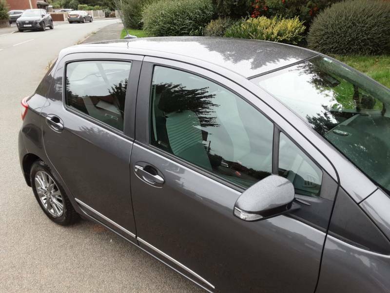 Toyota Yaris 1.5 Vvt-h Icon Tech E-cvt Silver #12