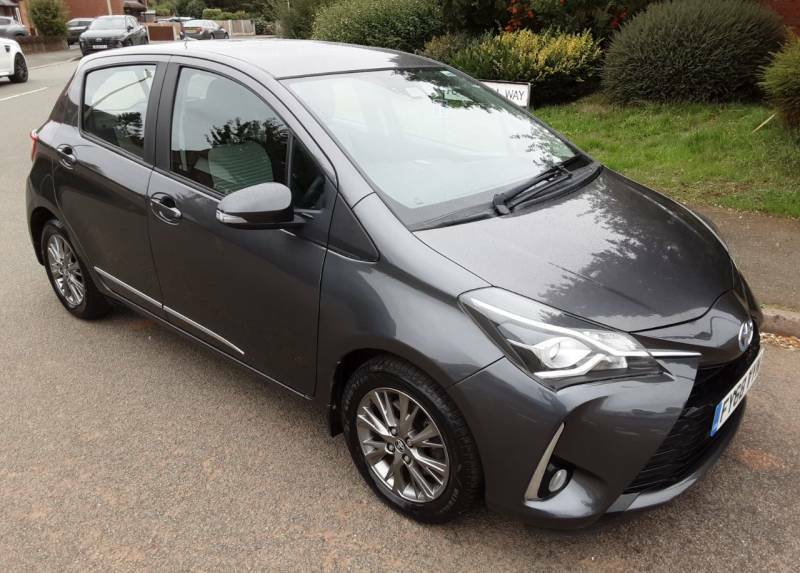 Toyota Yaris 1.5 Vvt-h Icon Tech E-cvt Silver #1