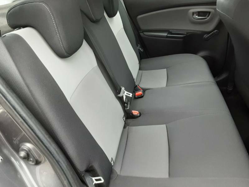 Toyota Yaris 1.5 Vvt-h Icon Tech E-cvt Silver #23