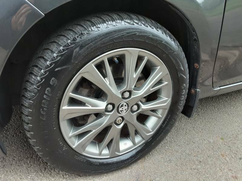 Toyota Yaris 1.5 Vvt-h Icon Tech E-cvt Silver #38