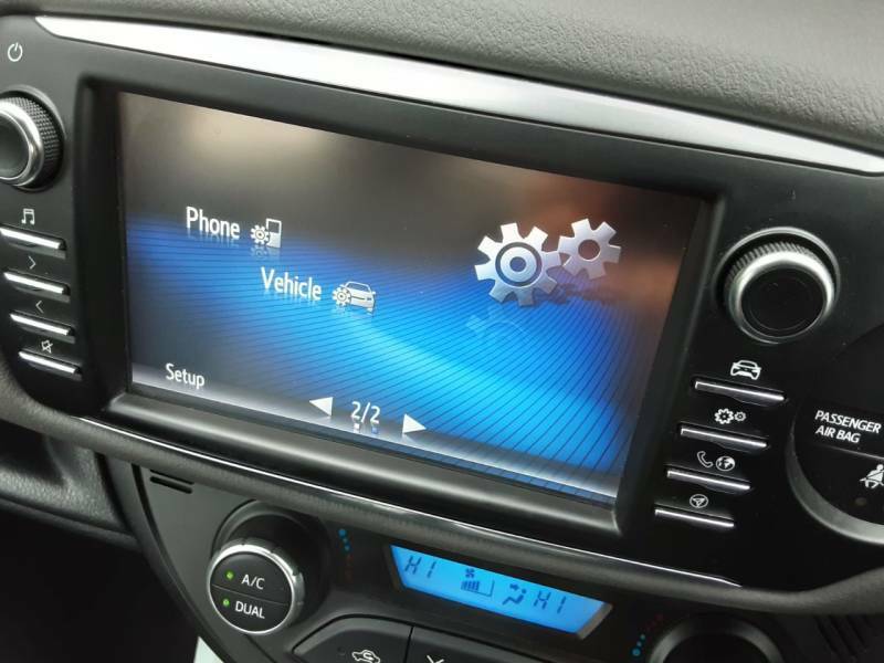 Toyota Yaris 1.5 Vvt-h Icon Tech E-cvt Silver #15