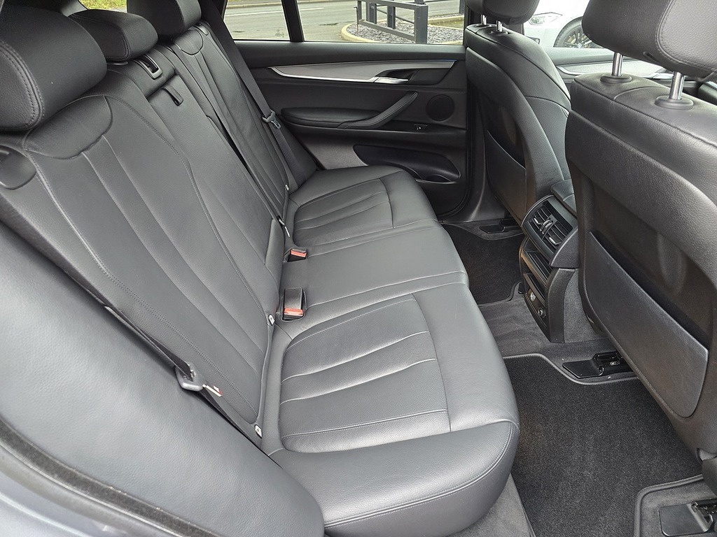 BMW X5 Suv 30D Black #22