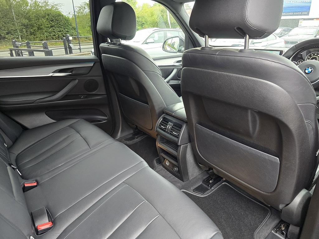 BMW X5 Suv 30D Black #21