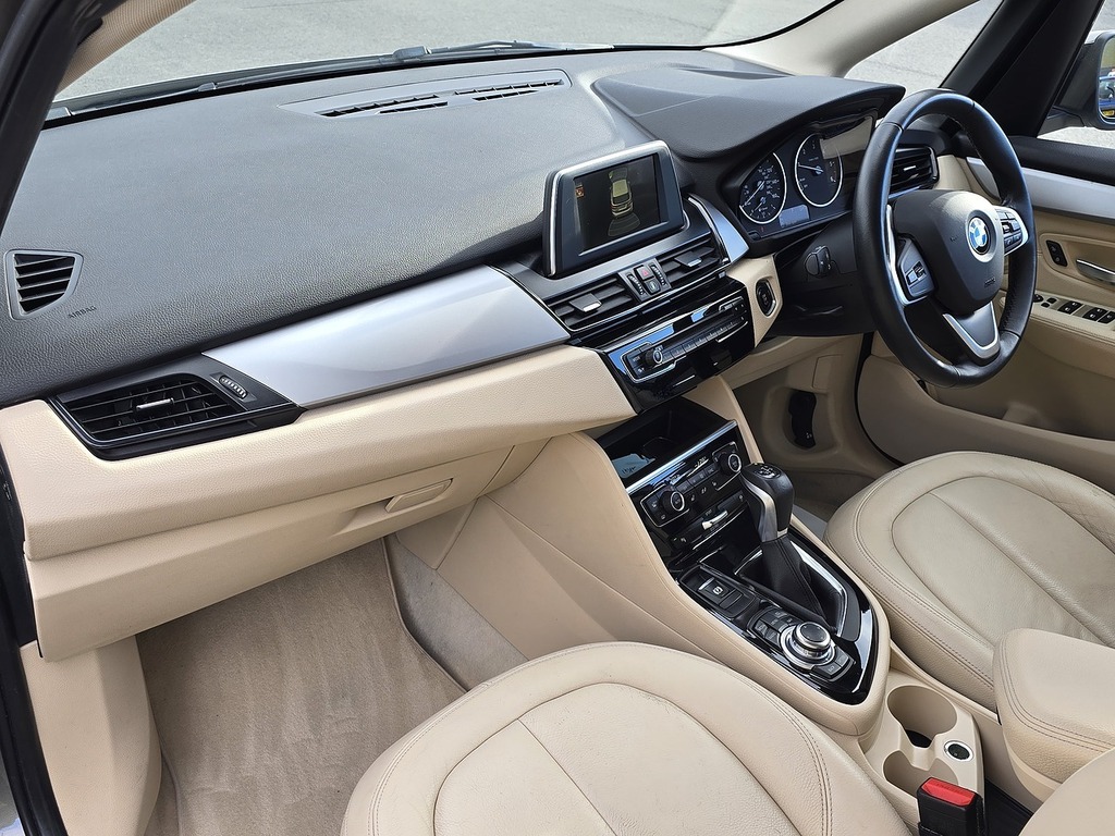 BMW 2 Series Active Tourer 218D Se Blue #9