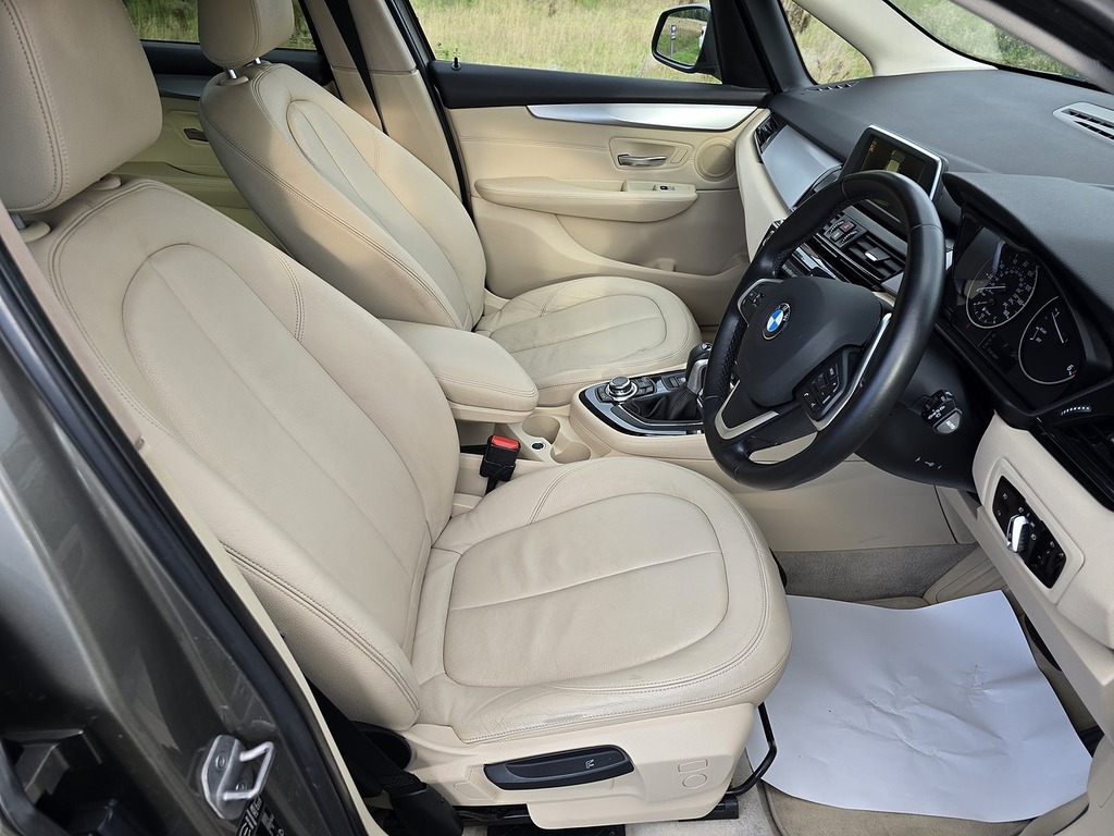 BMW 2 Series Active Tourer 218D Se Silver #3