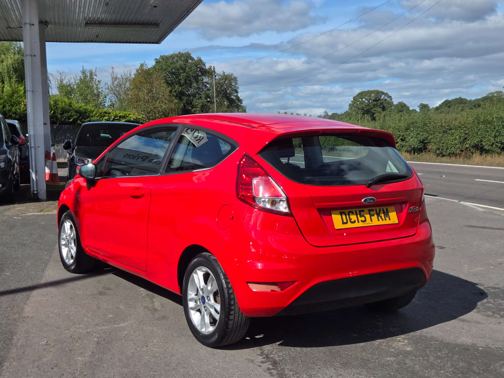 Ford Fiesta Zetec Red #4