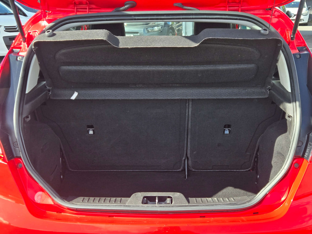 Ford Fiesta Zetec Red #6