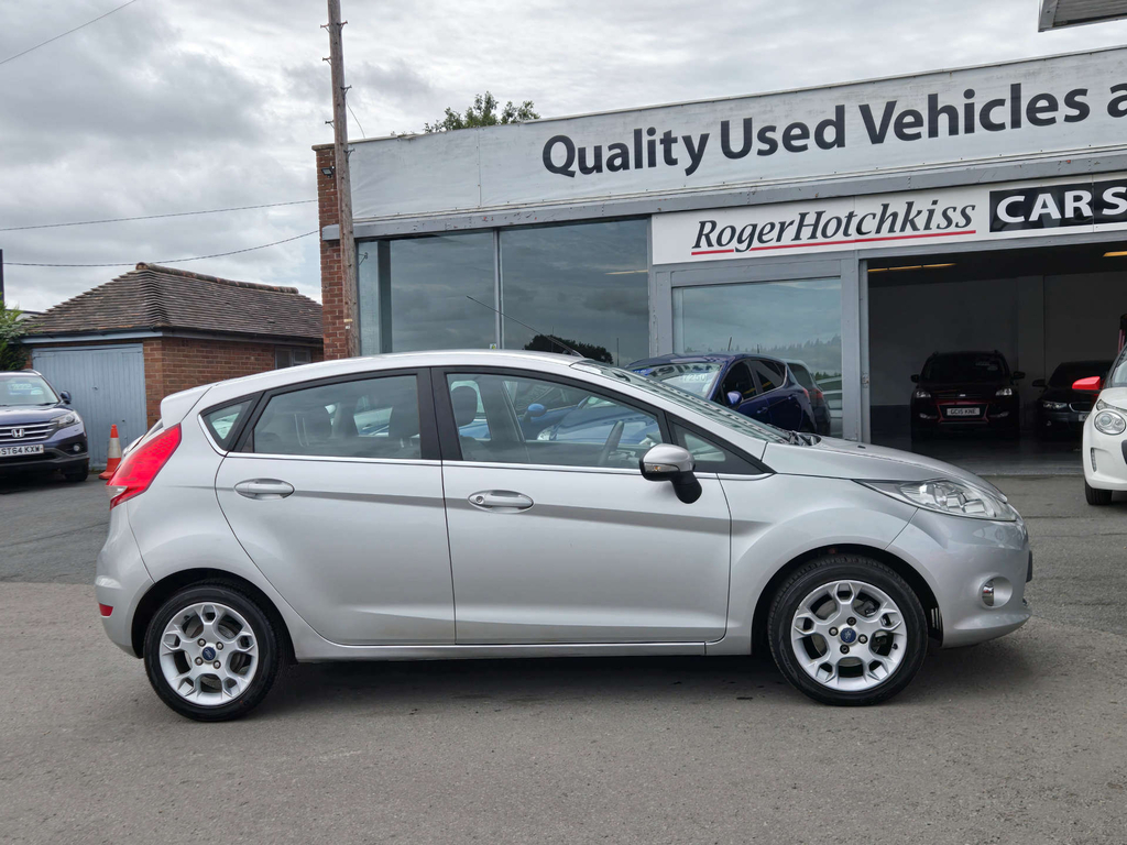 Ford Fiesta 1.3L Edge Red #8