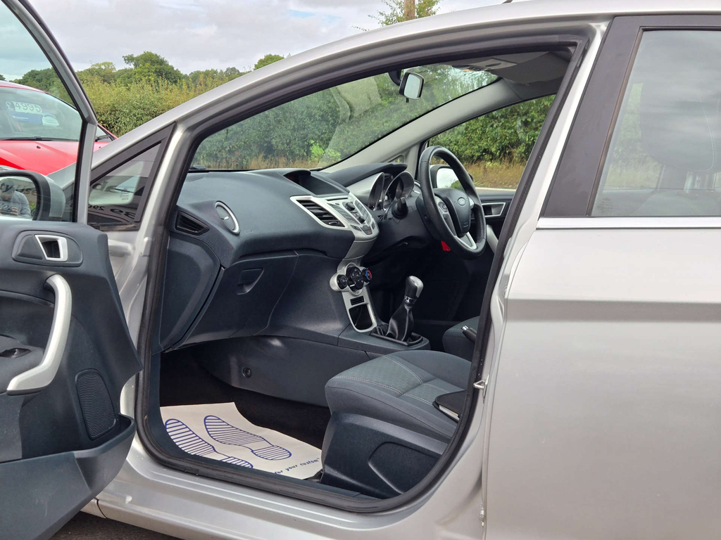 Ford Fiesta 1.3L Edge Red #27